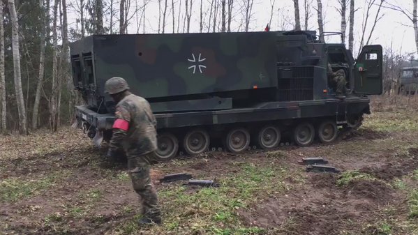 Γερμανικά ρουκετοβόλα για πρώτη φορά μετά το τέλος του Β’ΠΠ στην Λιθουανία για σκήσεις (βίντεο)