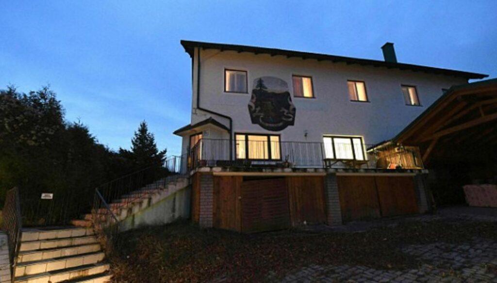 Αυστρία: Περισταστικό που συγκλονίζει με γυναίκα-δολοφόνο της οικογένειας της (φωτό)