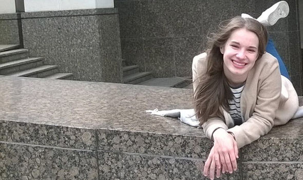 Γερμανία: Ένας Αφγανός μετανάστης ομολόγησε ότι βίασε και δολοφόνησε την κόρη υψηλόβαθμου αξιωματούχου της Ευρωπαϊκής Ένωσης (φωτό, βίντεο)