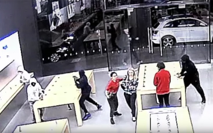 Ληστεία σε … χρόνο ρεκόρ! «Άδειασαν» κατάστημα της Apple στις ΗΠΑ σε μόλις 12 δευτ. (βίντεο)