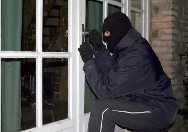 Σάμος: Μπήκε τέλος στη δράση διαρρήκτη που είχε ρημάξει τα καταστήματα του νησιού