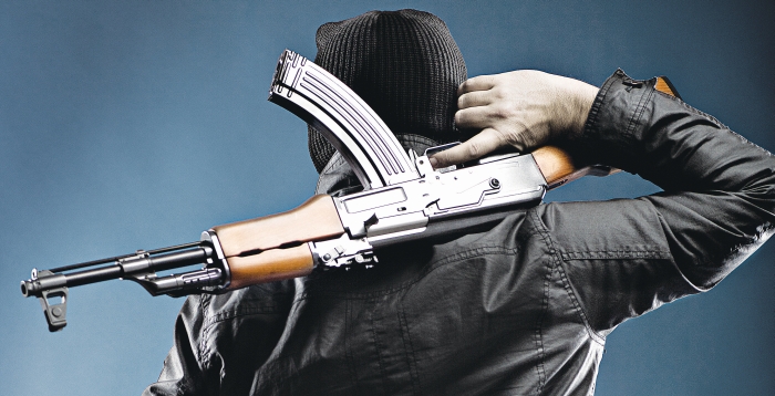 ΕΚΤΑΚΤΟ: Ληστεία με Καλάσνικοφ στην «Υφαντής αλλαντικά» – Πυροβόλησαν ιδιοκτήτη και γιο! (upd)