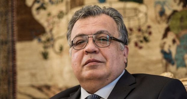 Ποιος είναι ο 62χρονος Ρώσος πρέσβης Αντρέι Καρλόβ που πυροβολήθηκε στην Άγκυρα