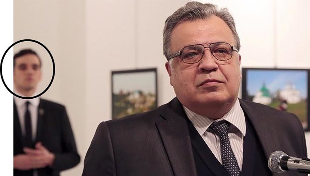 Φωτογράφος που κατέγραψε τη δολοφονία του Ρώσου πρέσβη:  «Ένας άνδρας πέθανε μπροστά μου, μία ζωή χάθηκε μπροστά στα μάτια μου»