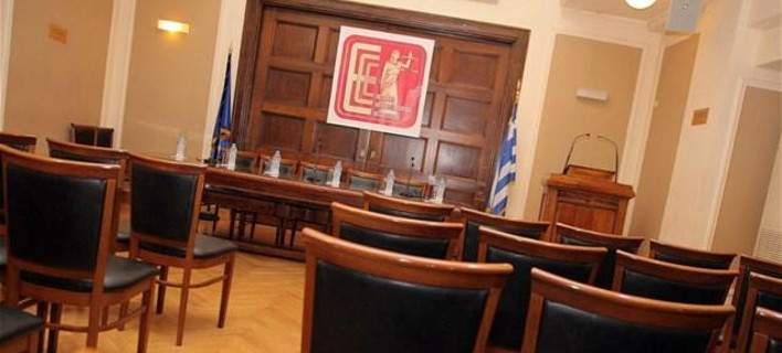 Συνελήφθησαν νεαροί που έβαζαν άσεμνες φωτογραφίες ανήλικης στο διαδίκτυο