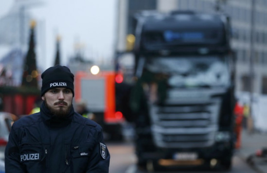 Βερολίνο: Αφέθηκε ο ύποπτος Πακιστανός για το μακελειό – Κυκλοφορεί ελεύθερος ο δράστης