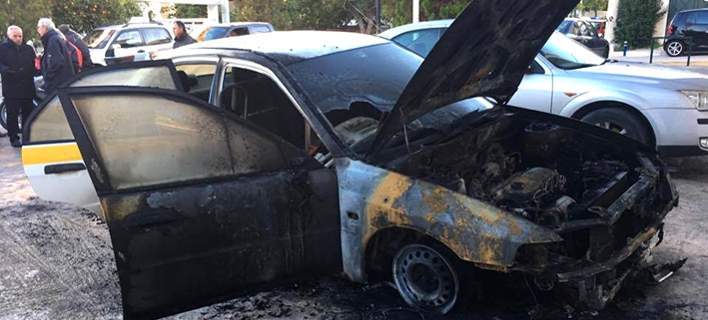 Αναζητούν  28χρονο φοιτητή υπεύθυνο για τον εμπρησμό αυτοκινήτου στην Αργυρούπολη (φωτό)