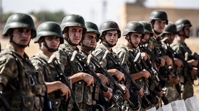 Τη νέα φάση της  «Ασπίδας του Ευφράτη» ανακοίνωσε ο Ερντογάν και βάζει «φωτιά» στη Μ. Ανατολή: «Θα φτάσουμε μέχρι τη Ράκκα»