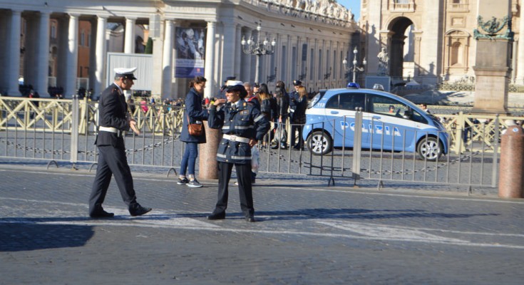 Ιταλία: Επιπρόσθετα μέτρα ασφαλείας σε Ρώμη και Βατικανό μετά τον θάνατο του Τυνήσιου μακελάρη
