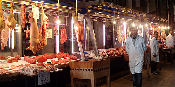 1.390 κιλά κρέατος κατέσχεσαν ελεγκτές της Οικονομικής Αστυνομίας