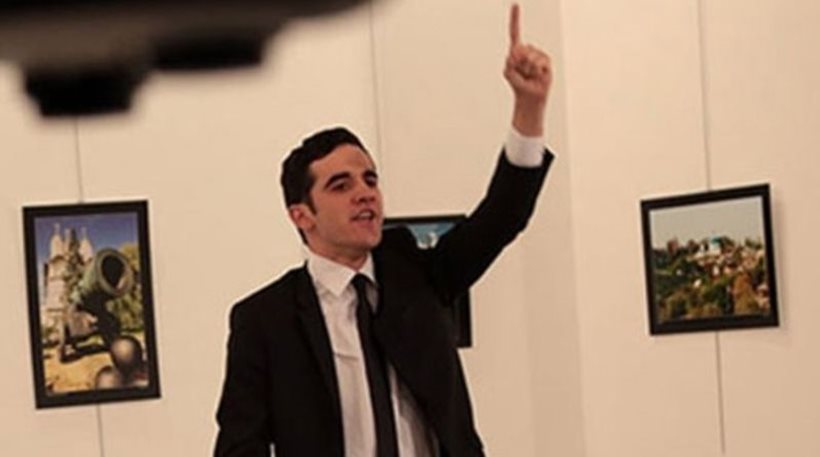 Άλλαξε η συμπεριφορά του όσο σπούδαζε στη σχολή της αστυνομίας, λέει για το δολοφόνο του Ρώσου πρεσβευτή η αδελφή του