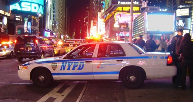 Ξύλο και συλλήψεις στα αμερικάνικα πολυκαταστήματα για τις εκπτώσεις (φώτο, βίντεο)