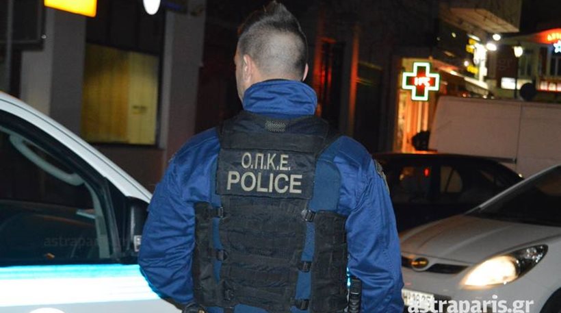 Χίος: Συνελήφθη 19χρονος ένοπλος Αλγερινός από αστυνομικούς του ΟΠΚΕ