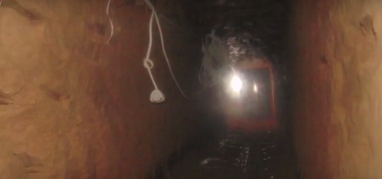 Σινά: Ο αιγυπτιακός στρατός έφερε στο φως σήραγγα 1700 μέτρων των εξτρεμιστών (βίντεο)