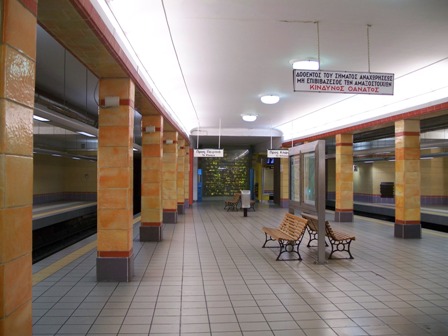 Αθήνα: Λόγω ψύχους… ανοιχτός ο σταθμός του μετρό στην Ομόνοια για προστασία των αστέγων