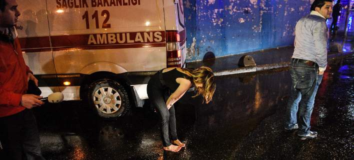 Μάρτυρες από το κλαμπ στην Κωνσταντινούπολη: «Έβγαζα πτώματα από πάνω μου για να βγω έξω»