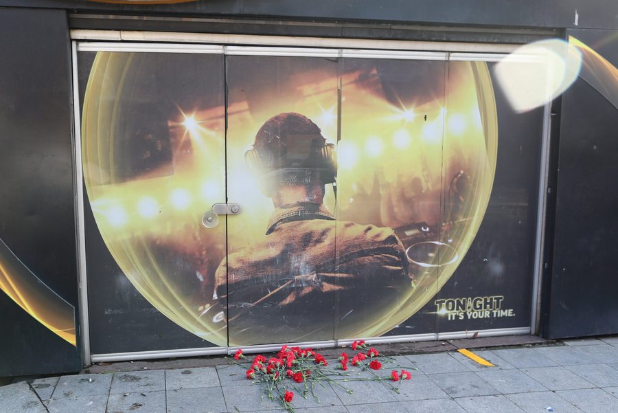 Κωνσταντινούπολη: Η αφίσα-σοκ στην είσοδο του κλαμπ: «Απόψε είναι η ώρα σου»