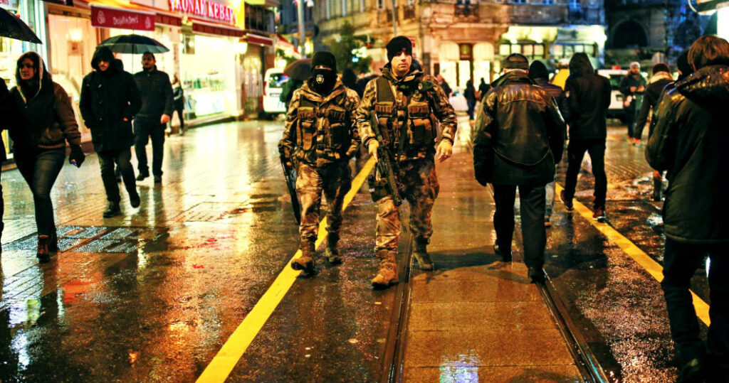 Φιάσκο των τουρκικών αρχών: «Δεν είμαι εγώ ο τρομοκράτης» λέει ο εικονιζόμενος  στην φωτογραφία που δόθηκε στη δημοσιότητα