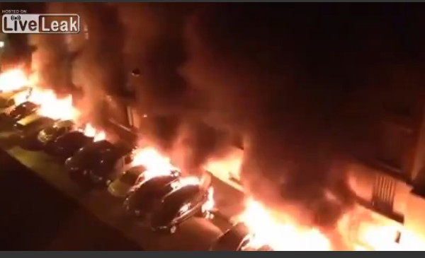 Γαλλία: Σχεδόν 1.000 αυτοκίνητα πυρπολήθηκαν το διήμερο της Πρωτοχρονιάς