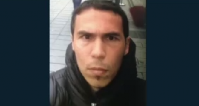 Γέλια και φωτογραφίες από τον τρομοκράτη προτού σκορπίσει τον θάνατο στο Reina (φωτό, βίντεο)