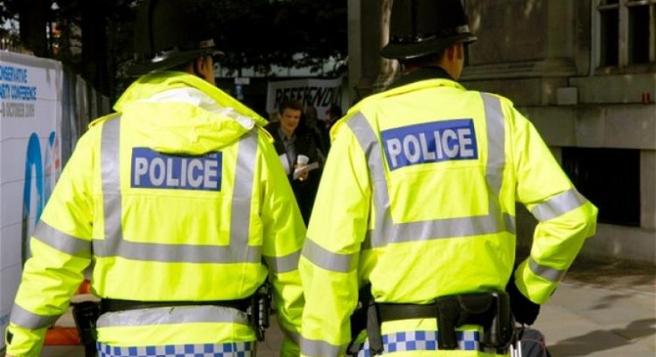 Αγγλία: Κουκουλοφόρος παρέσυρε και βίασε 12χρονη