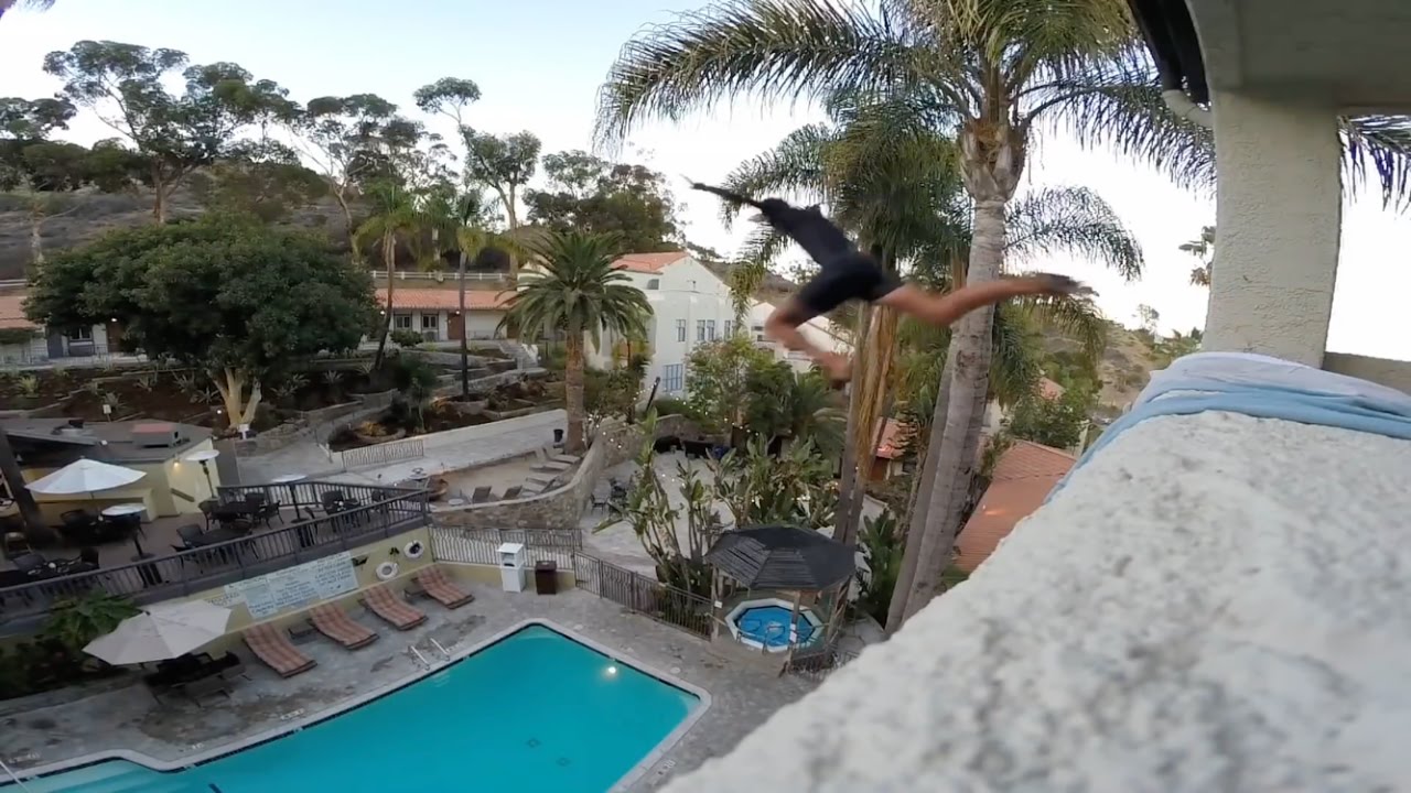 Επιχείρησε άλμα από την ταράτσα του κτιρίου και … κατέληξε στο νοσοκομείο (βίντεο)