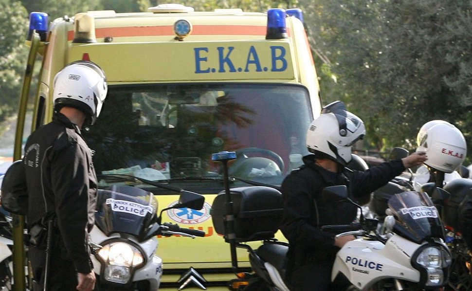 Κρήτη: Ι.Χ. με 5 επιβαίνοντες καρφώθηκε σε κολόνα