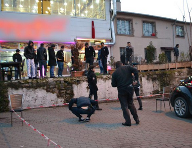 Κωνσταντινούπολη: Πυροβολισμοί σε εστιατόριο στο Φατίχ Μπαλάτ – Τουλάχιστον 3 τραυματίες (φωτό) (upd)