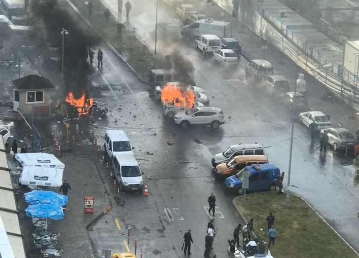 Τουρκία: Μεγαλύτερη επίθεση ετοίμαζαν οι δράστες της επίθεσης στη Σμύρνη (φωτό, βίντεο)