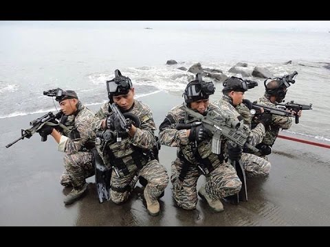 Η σκληρή εκπαίδευση των Ειδικών Δυνάμεων των Φιλιππίνων (βίντεο)