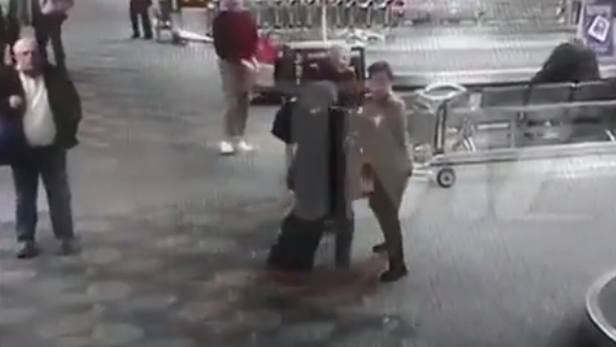 Φλόριντα: Η στιγμή της επίθεσης του μακελάρη στο Φορτ Λόντερντεϊλ (βίντεο)