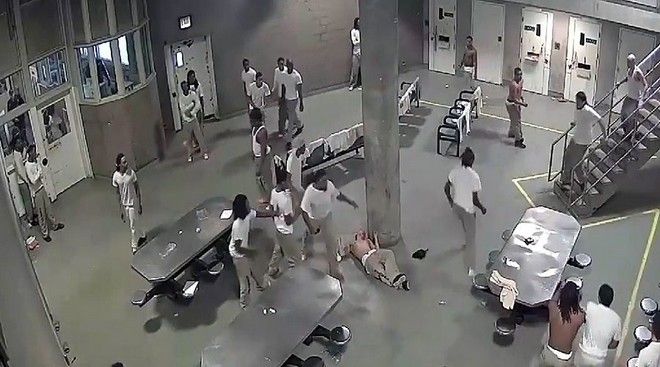 ΗΠΑ: Πέντε τραυματίες από καβγά σε φυλακές του Σικάγο (βίντεο)