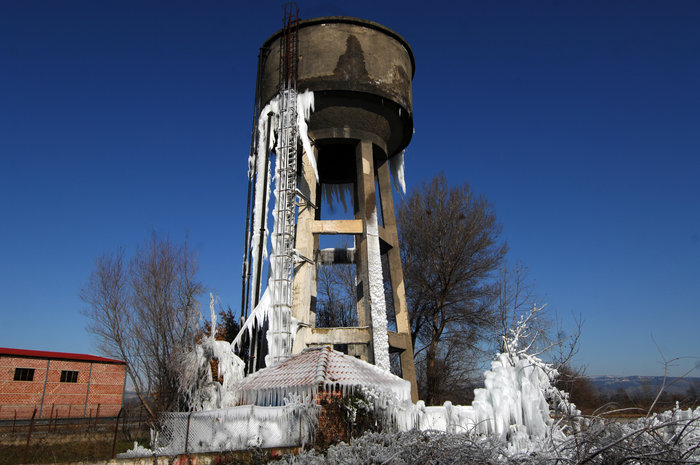 Τρίκαλα: Πάγωσε το υδραγωγείο στο Κεφαλόβρυσο (φωτό)