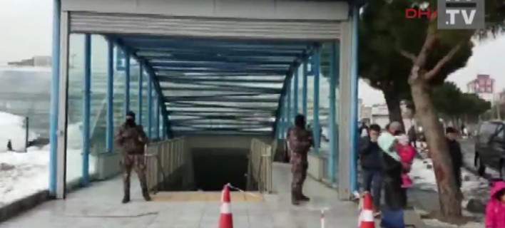 ΕΚΤΑΚΤΟ: Εκκενώθηκε σταθμός του μετρό στην Πόλη – Αναζητούν τον μακελάρη του Reina (βίντεο)