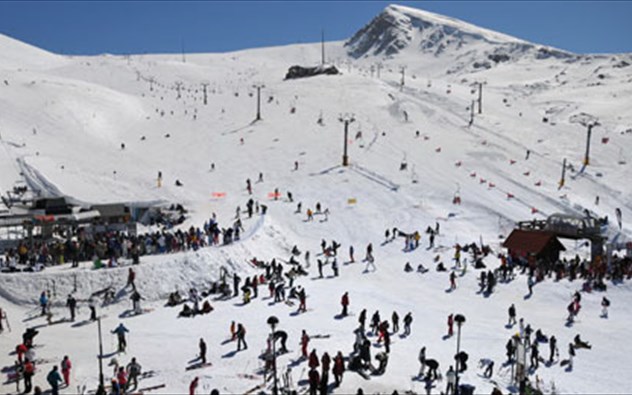 Ένταση και αψιμαχίες στο χιονοδρομικό του Παρνασσού