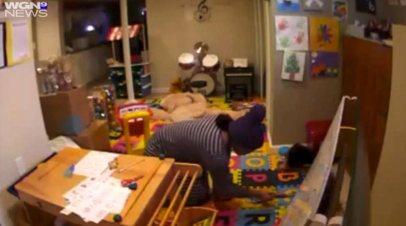 Νταντά στη Νέα Υόρκη συνελήφθη γιατί έκαιγε παιδί με σίδερο μαλλιών! (φωτό)