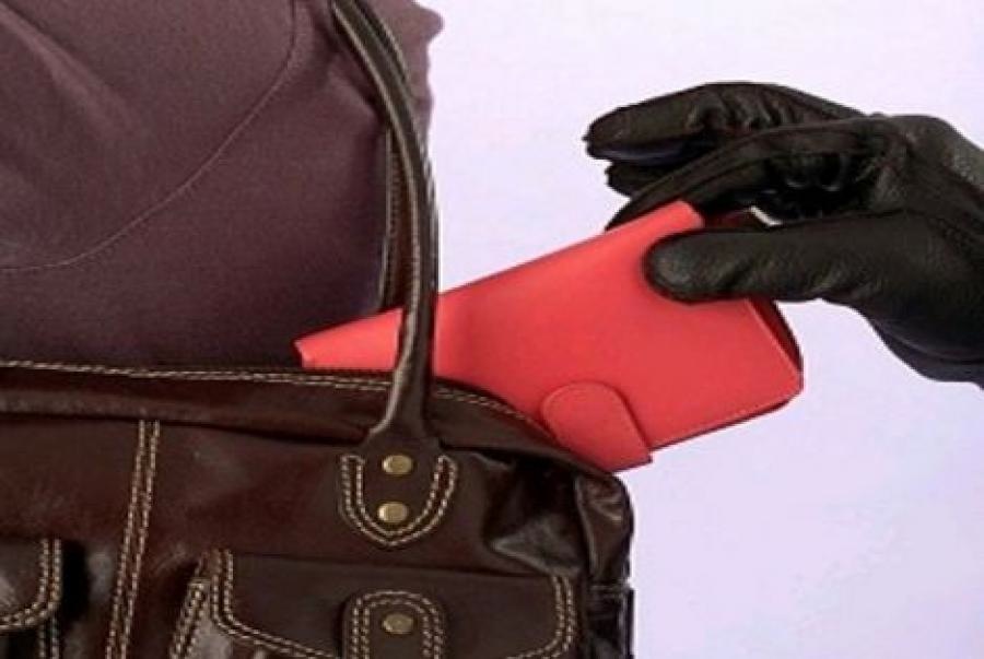 Ηράκλειο: Συνελήφθη 34χρονος που έκλεβε ανυποψίαστες νεαρές γυναίκες