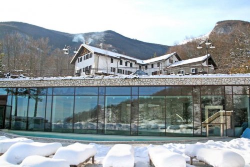 Ξανά στον «χορό των Ρίχτερ» η Ιταλία – Πτώση χιονοστιβάδας σε ξενοδοχείο – Φόβοι για νέο σεισμό