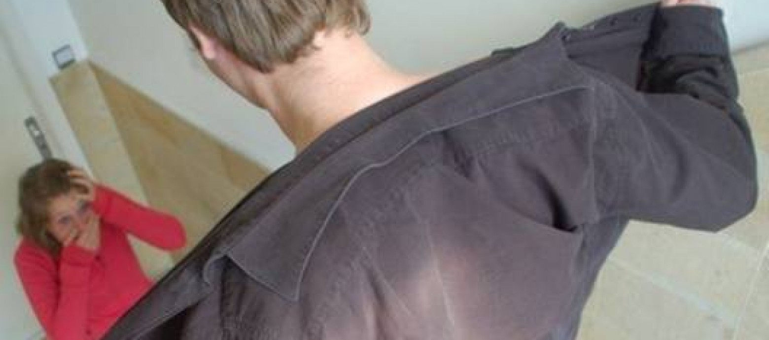 Μοσχάτο: Εμφανίστηκε και πάλι ο επιδειξίας που τρομοκρατεί μικρά κορίτσια