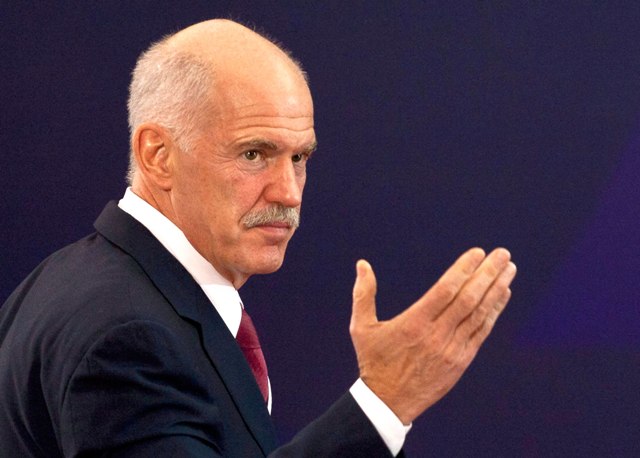 Πρωτοδικείο Αθήνας: Συζητήθηκε η αγωγή σε βάρος Παπανδρέου για το «λεφτά υπάρχουν»