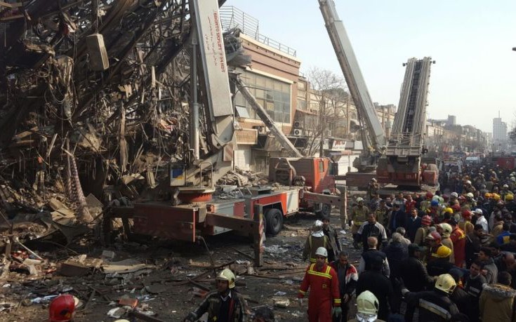 Ιράν: Ανασύρθηκαν άλλοι 3 νεκροί από τα ερείπια του 17ώροφου κτιρίου που κατέρρευσε