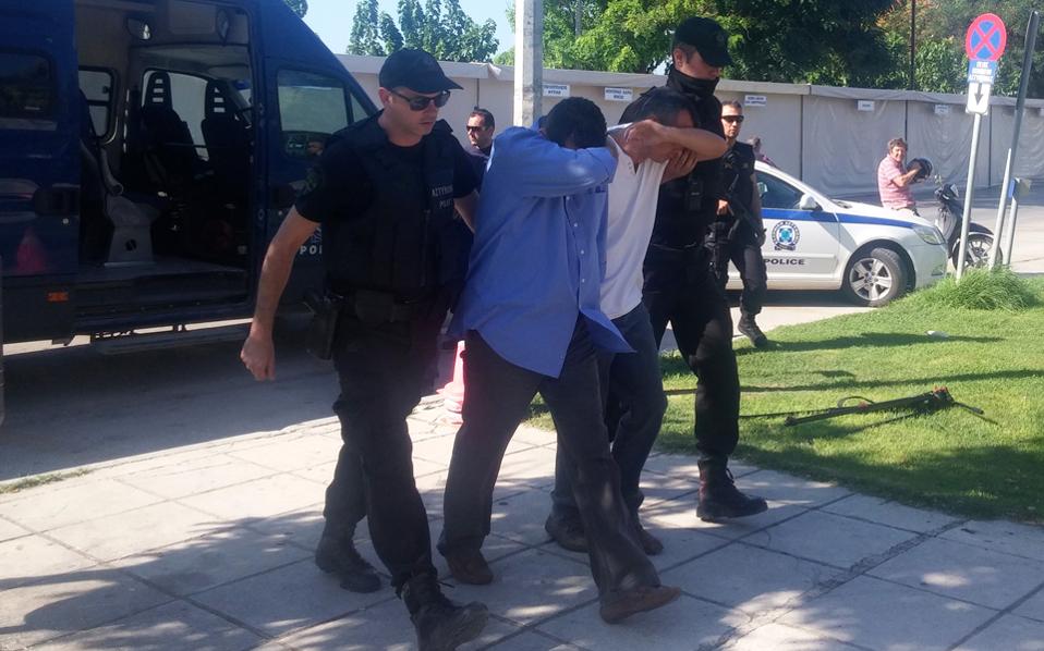 Αναβλήθηκε για τις 26 Ιανουαρίου η απόφαση για τους οκτώ Τούρκους στρατιωτικούς (upd2)