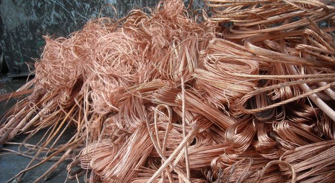 Αχαΐα: Χωρίς τηλέφωνο έμεινε ένα ολόκληρο χωριό από κλέφτες χαλκού