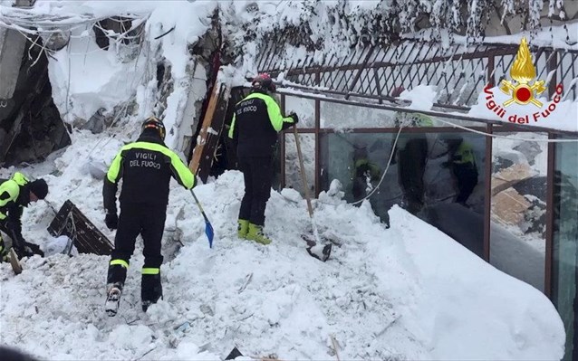 Τους 23 έφτασαν οι νεκροί από τη χιονοστιβάδα στο ξενοδοχείο Rigopiano – 6 αγνοούμενοι
