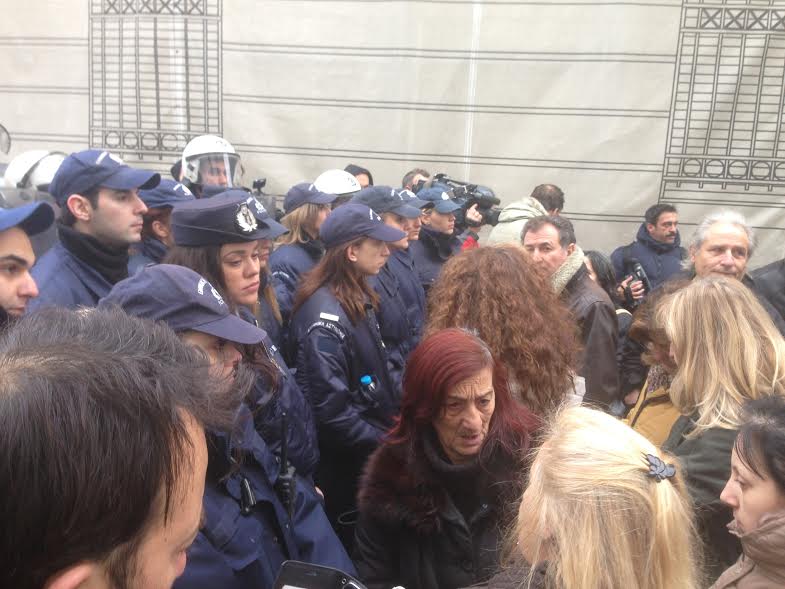 Γυναίκες αστυνομικοί από την ΕΛ.ΑΣ στην πρώτη γραμμή στις πορείες