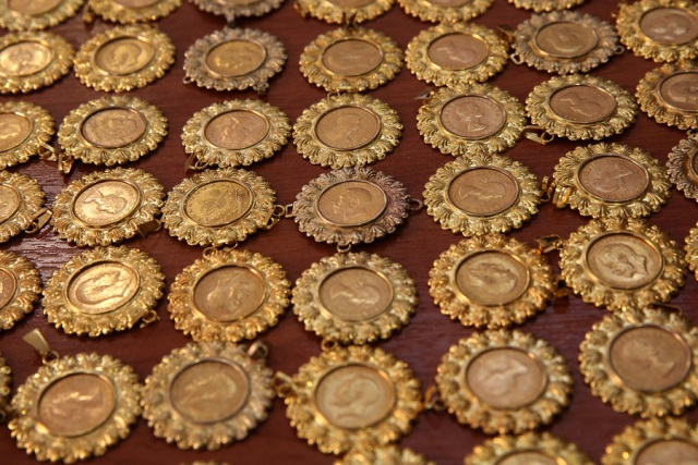 Φωτογραφίες με κοσμήματα που έκλεψε η μαφία των Ρομά