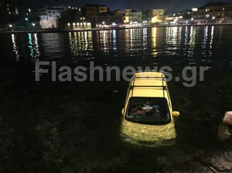 Χανιά: Αυτοκίνητο… βούτηξε στη θάλασσα στο Ενετικό Λιμάνι
