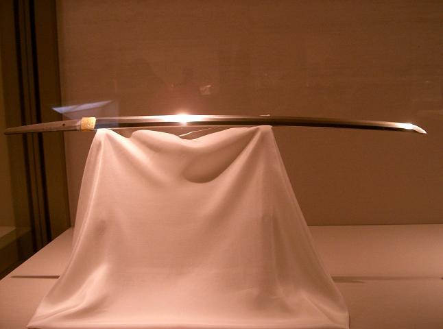 Κατασκευάζοντας το παραδοσιακό σπαθί των σαμουράι… κατάνα! (βίντεο)