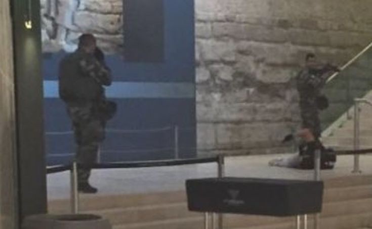 Εικόνες – ντοκουμέντο από την επίθεση στο Λούβρο (φωτό)