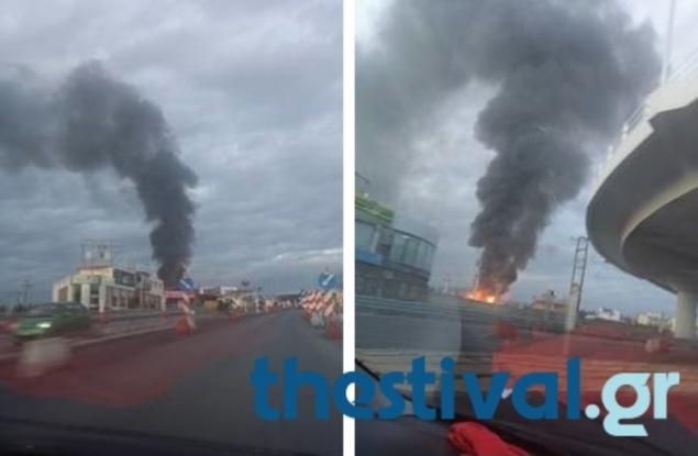 Φωτιά σε ύψος της ΒΙΟΚΑΡΠΕΤ στην Θεσσαλονίκη